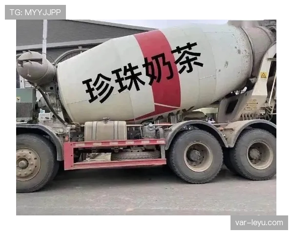 崔家溪训练完顺手给队友点了三百杯奶茶